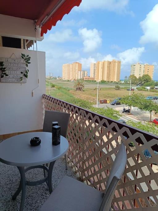 شقة La Llar45 , Relajate Junto Al Mar بلايا بوبلا دي فارنالز المظهر الخارجي الصورة