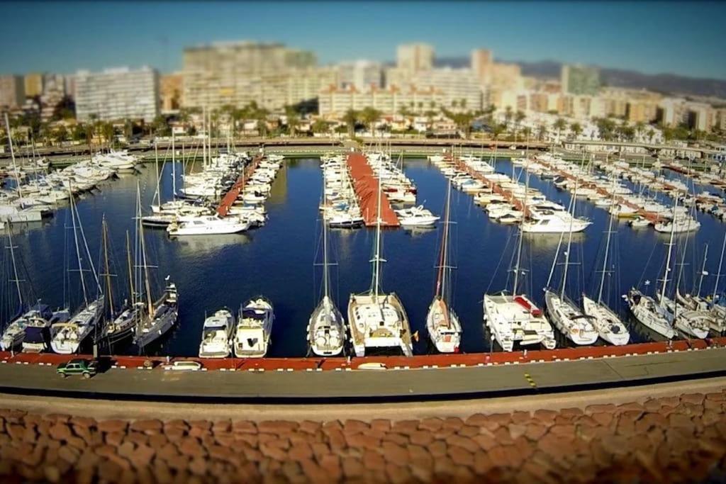 شقة La Llar45 , Relajate Junto Al Mar بلايا بوبلا دي فارنالز المظهر الخارجي الصورة